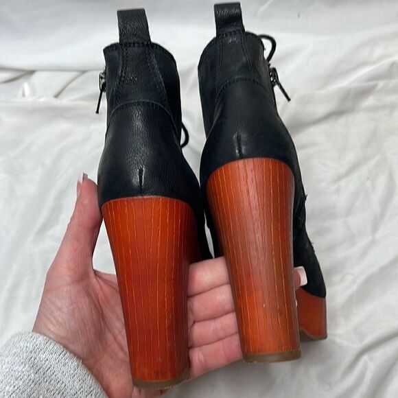 Lucky Brand Tafari Women’s Black Leather Platform Heeled Boots. Size 6. - Picture 4 of 7